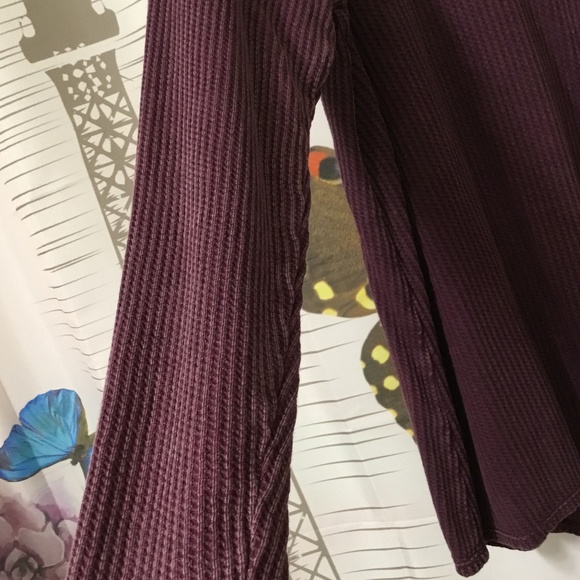 🙀3/$20 WONDERLY~Waffle Knit Pattern with Partial Open Back Pull-Over - Picture 2 of 10